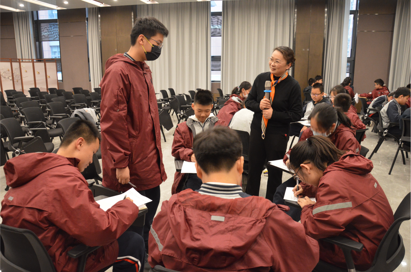 2023年3月20日李娅俪老师，经开外国语七年级学生心理团体辅导