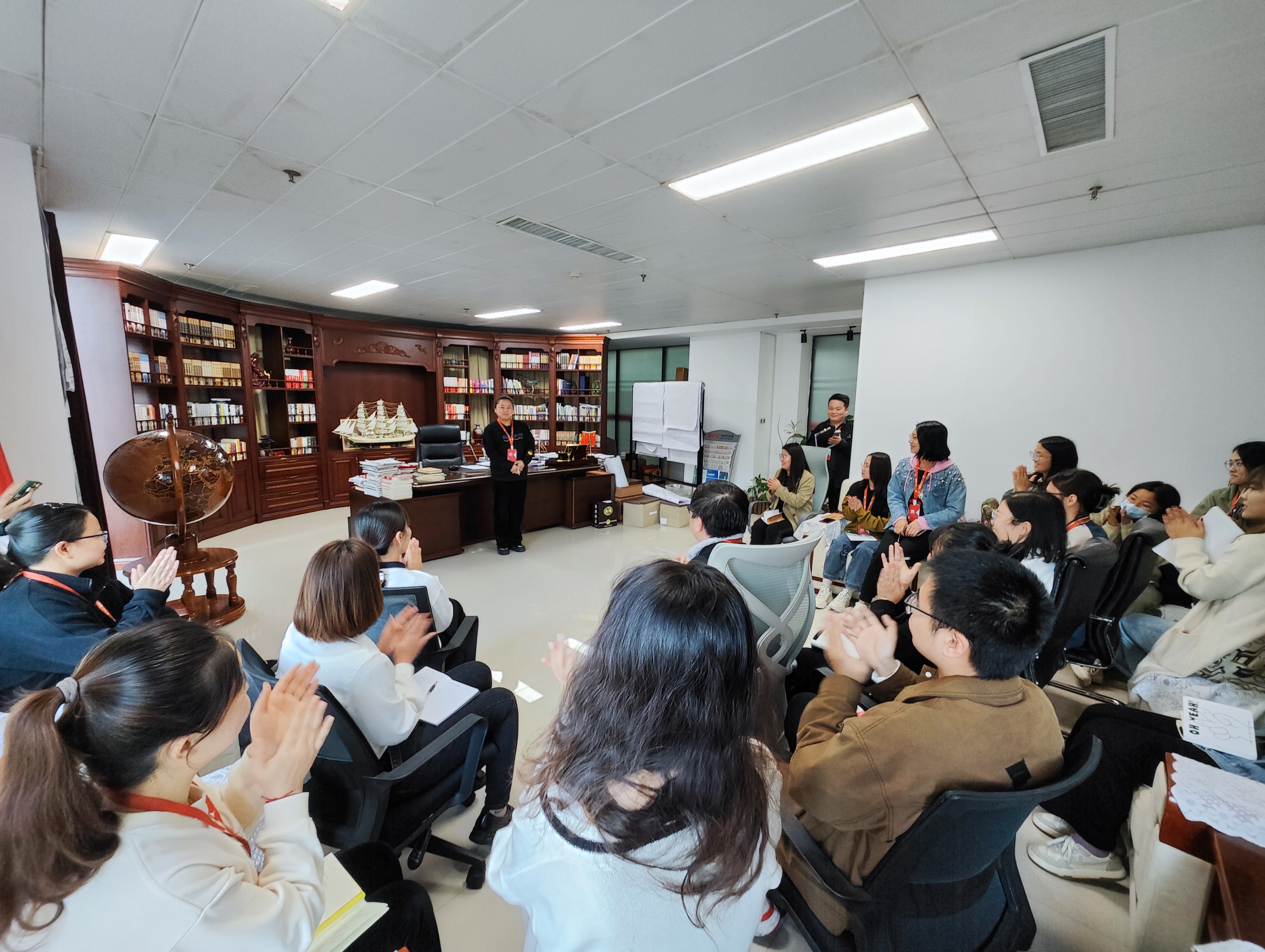 心时代父母第一届职能岗职工代表大会圆满结束！