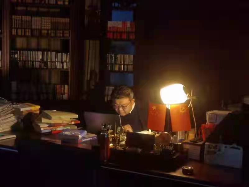 纪琼院长连续工作近37小时！