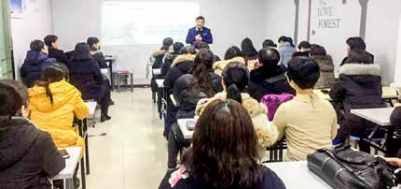 纪琼院长走进郑州升学家机构，为初三及小六家长授课《三招 学会和孩子高效沟通》