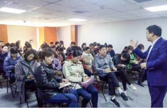 纪琼院长受邀走进郑州升学家省实验校区
