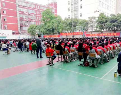 海勇导师走进郑州市第三中学授课