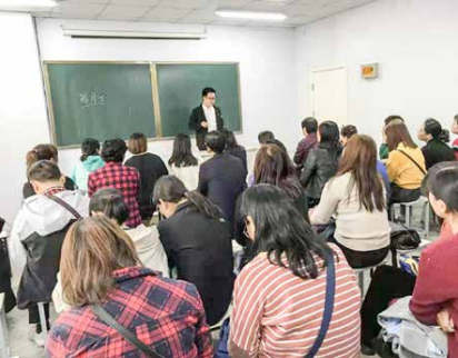 海勇导师走进益新教育授课《如何让孩子爱上学习》