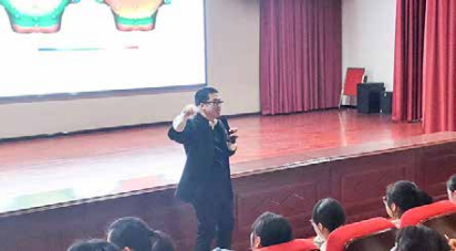 海勇导师在 14 中授课《高考如何考高》