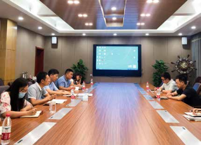 郑州 52 中省级教育教学成果奖申报研讨会顺利召开，海勇导 师、张总应邀请参加