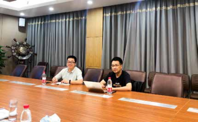 郑州 52 中省级教育教学成果奖申报研讨会顺利召开，海勇导 师、张总应邀请参加