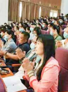 王纪琼院长受邀走进新乡市平原新区平原外国语学校授课！