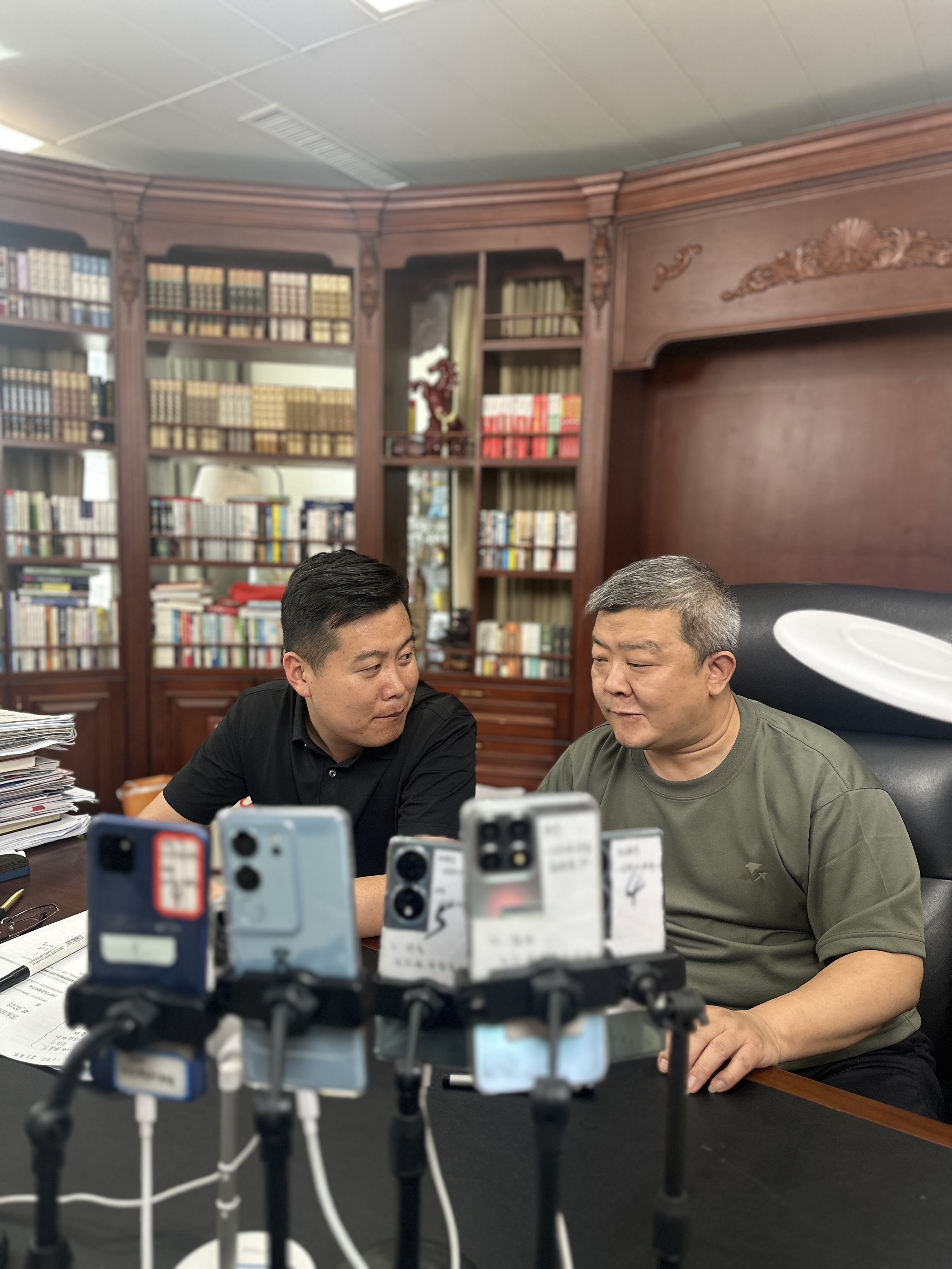 早上东振老师和院长同台直播