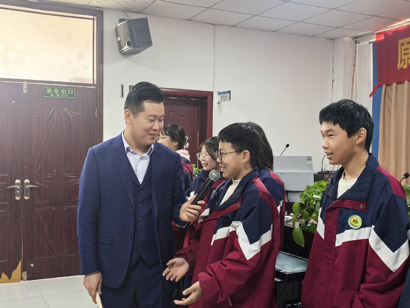 WPIE暖光行动|| 新乡市原阳第二初级中学报告会圆满闭幕