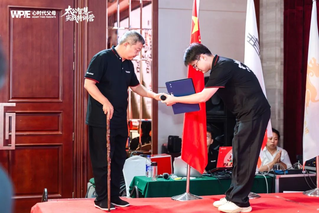 【太公智慧】女孩哭着说：“再次回来时，发现喜欢的老师已经不在”——纪琼院长教你学会接纳物是人非