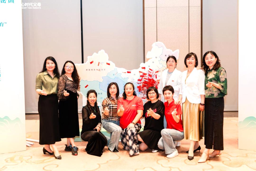【咱们的故事】王婷老师——当孩子被霸凌时，45岁的她找到了人生使命