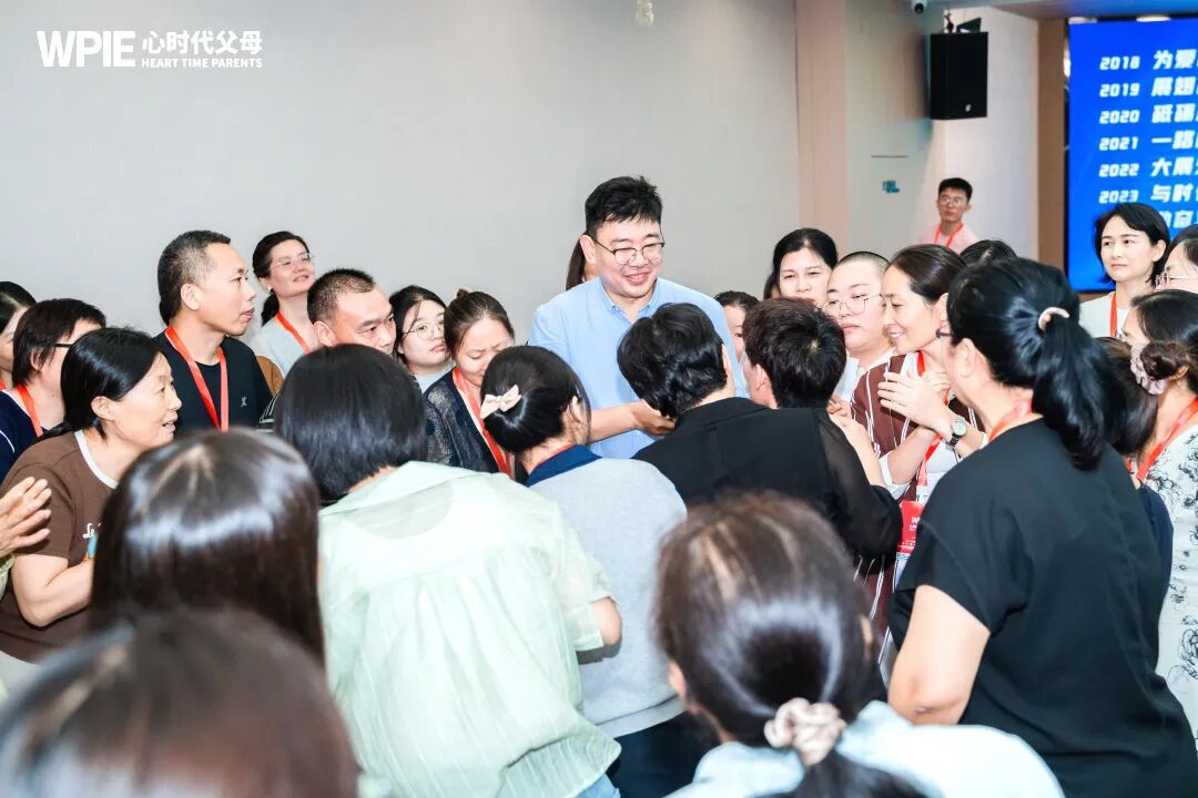 【兆鹏老师心理咨询实操班】孩子吸烟背后的真相竟然是无人陪伴?