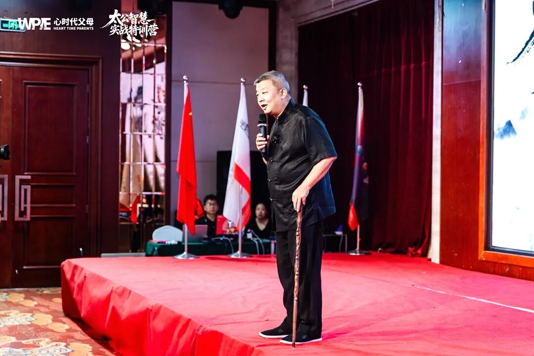 【纪琼院长实操班】孩子威胁妈妈要3000块充游戏？纪琼院长：“立马给他转！”