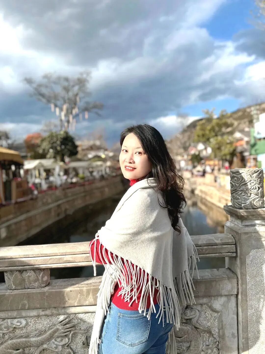 【文聪老师女性力量初级班】那个在学校办公室甩脸色的女人,是什么原因让她下楼三阶猛然折返?