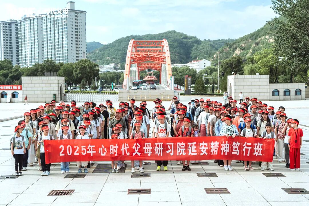 【咱们的故事】从建筑玻璃到心灵灯塔——邱松建老师:“陪孩子长大的路上,我也经历了第二次成长!”