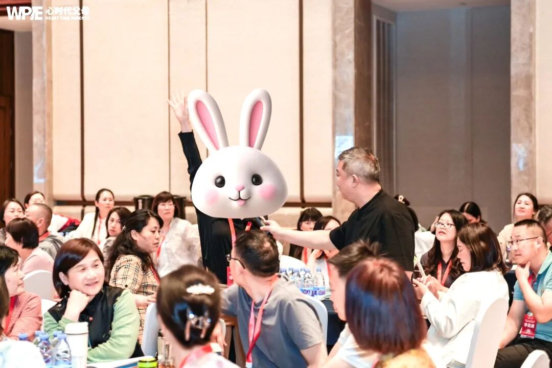 孩子被老师打了脸,我还要亲自去道谢?