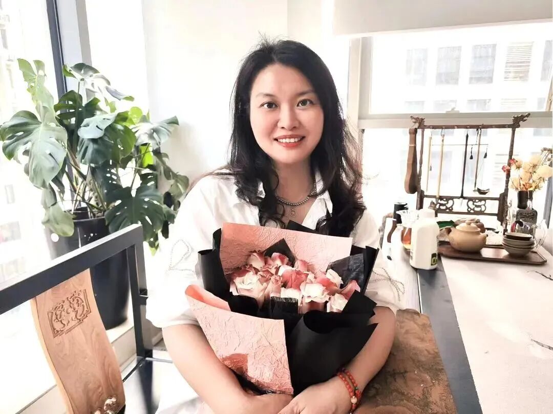 【文聪老师女性力量初级班】那个在学校办公室甩脸色的女人,是什么原因让她下楼三阶猛然折返?