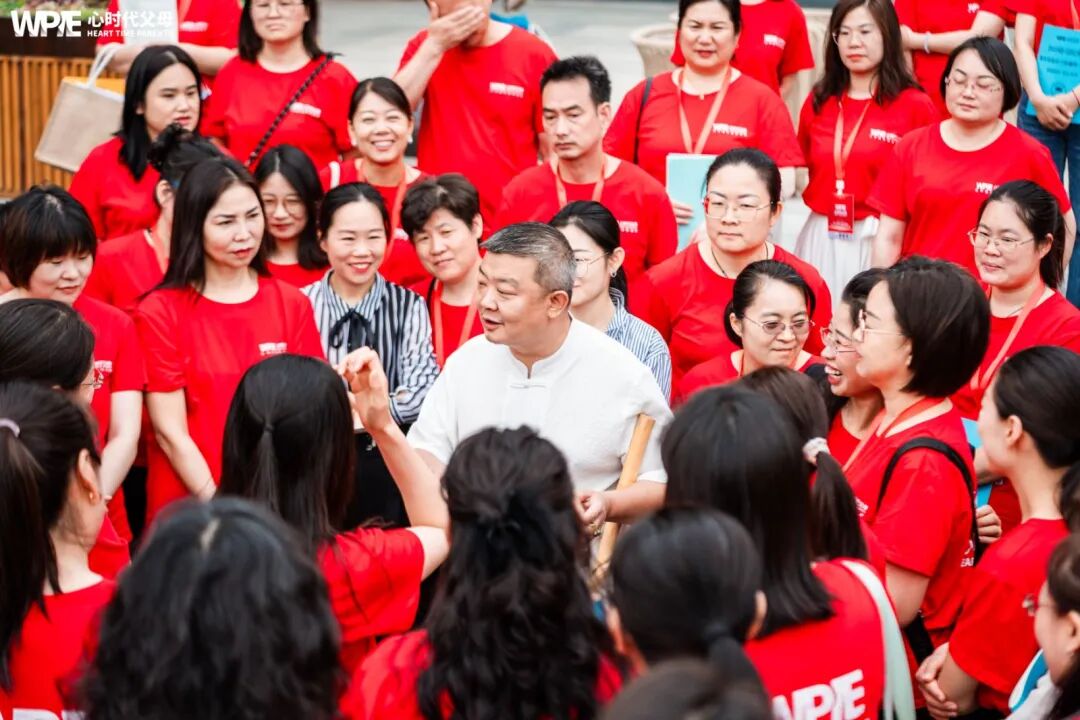 【咱们的故事】从焦虑妈妈到追光者:我在心时代父母研究院的觉醒之路