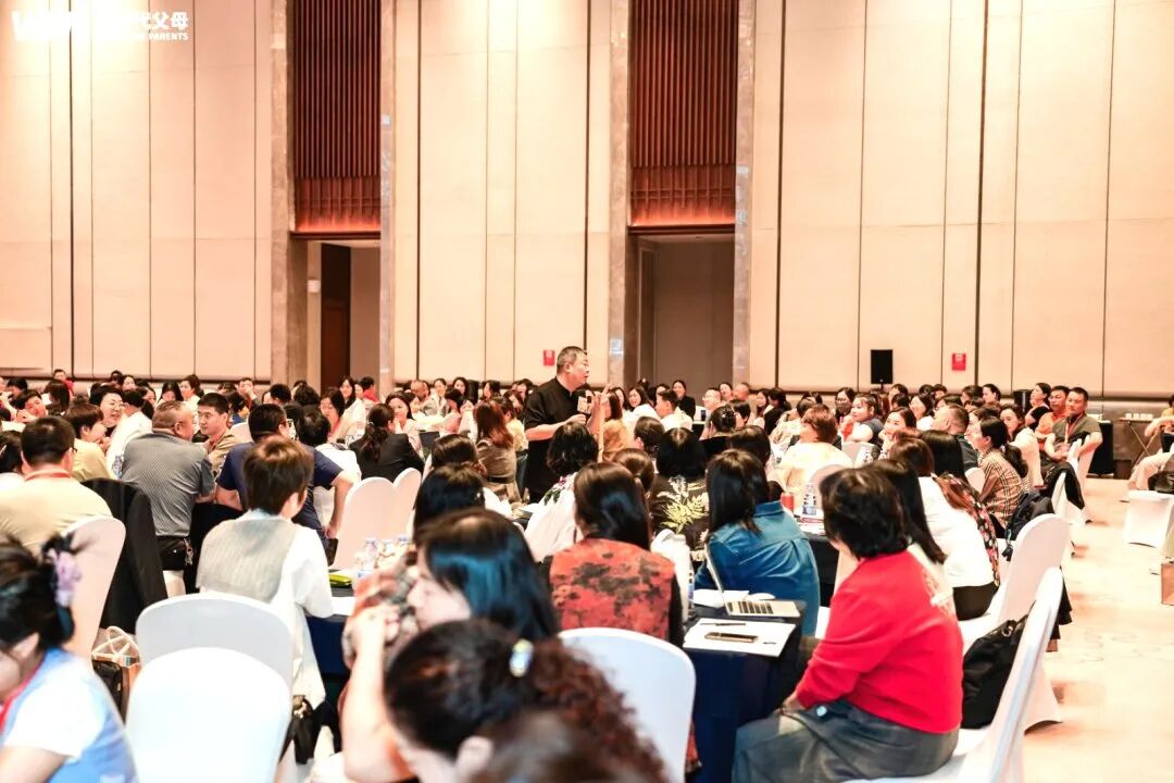 【纪琼院长导师班】男人在外是“纸老虎”,回家变“炸药包”——妻子:“凭什么要我承受这些!”