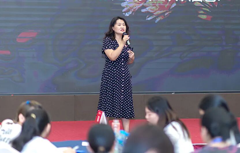 “我要回娘家,他要不来接我,别想让我原谅他!”——那个在婚姻里永远要赢的人,最后输掉了什么?