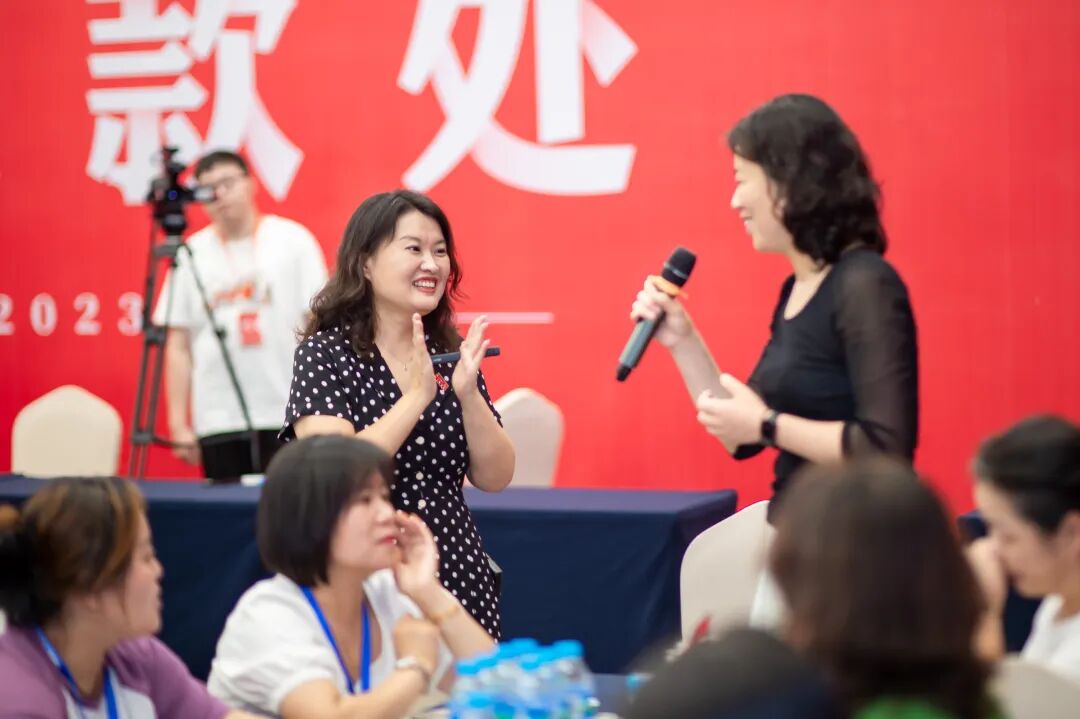 一位母亲坦言不喜欢儿子,但却对女儿很宽容——为何会“区别”对待?直到文聪老师说出了真相!