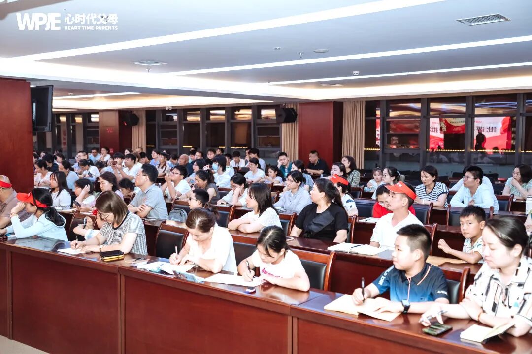 当我们用金钱奖励孩子的进步时,殊不知会让孩子离学习越来越远!