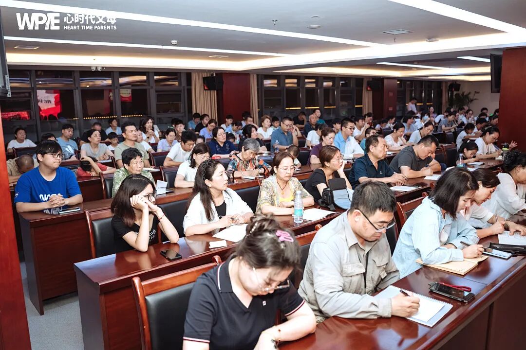 “妈妈,打架没意思了”——万万没想到,书写公众号治好了孩子的“打架瘾”