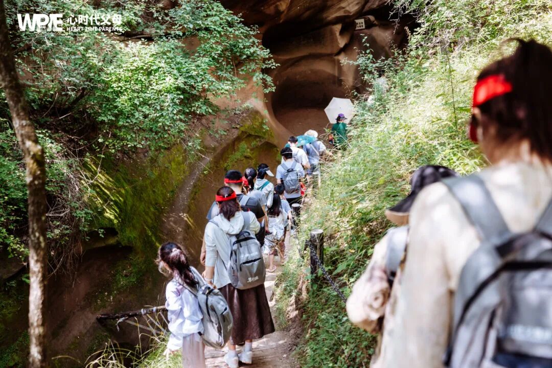 【纪琼院长家庭系统教育方案实操班】纪琼院长直播间黑屏反倒被夸?原来会说话的人,运气都藏在嘴里!