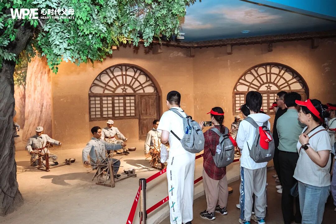 【纪琼院长家庭系统教育方案实操班】纪琼院长直播间黑屏反倒被夸?原来会说话的人,运气都藏在嘴里!