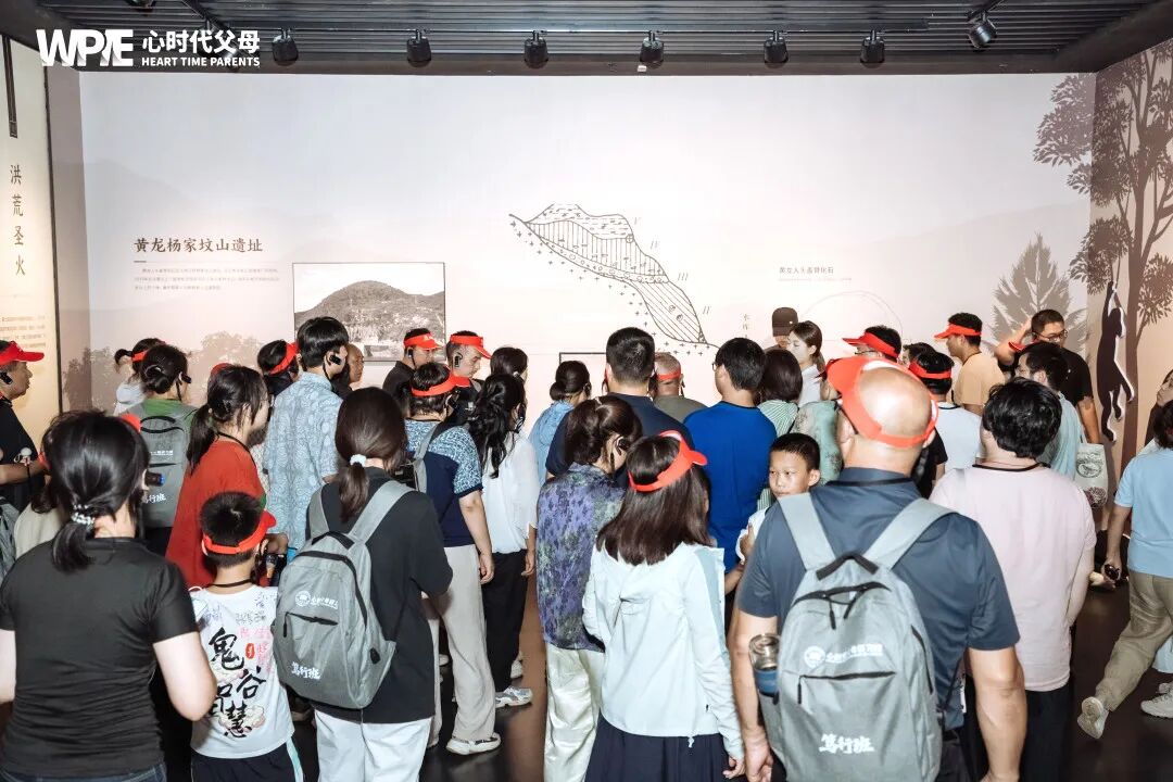 【纪琼院长家庭系统教育方案实操班】“他们砸烂了卧室门，也砸碎了我的上学梦” ——一个休学高中生的独白