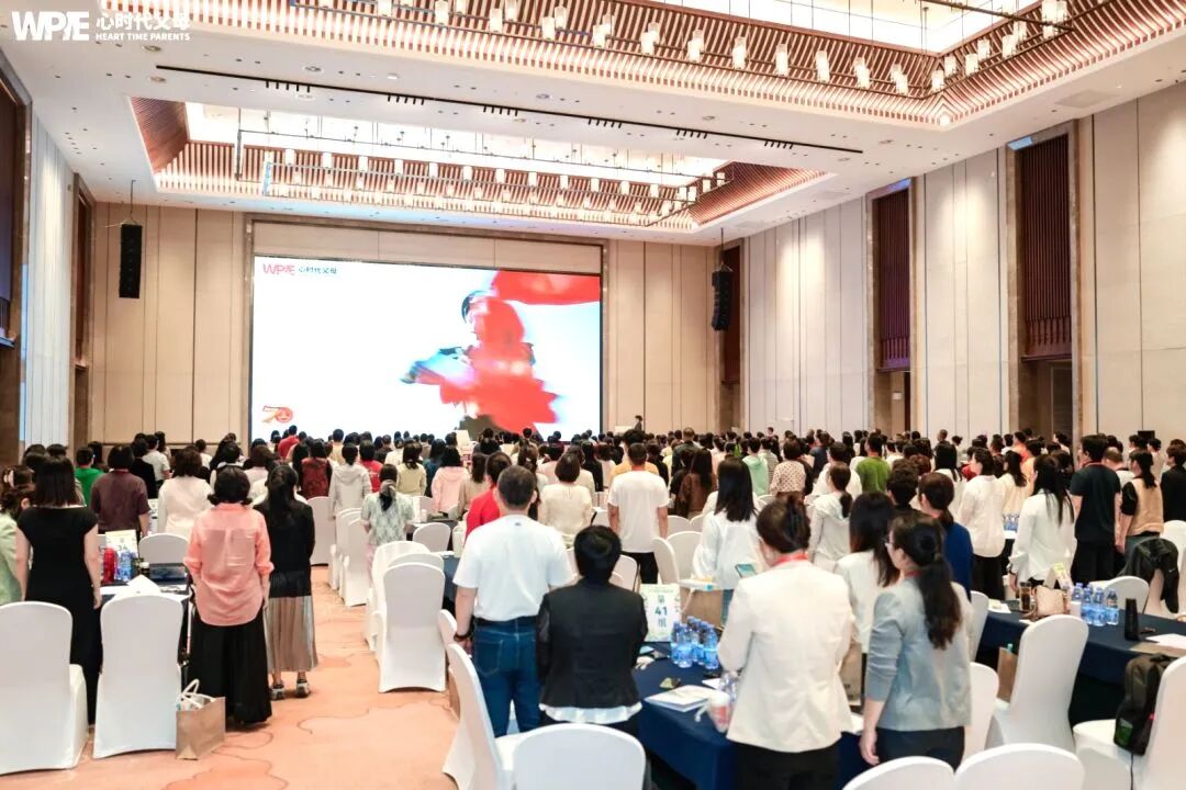 【纪琼院长教育系统方案实操班】一位68岁的老人:“我活这么大,老师、父母都没有教过我,但在心时代,王纪琼院长教会了我……”