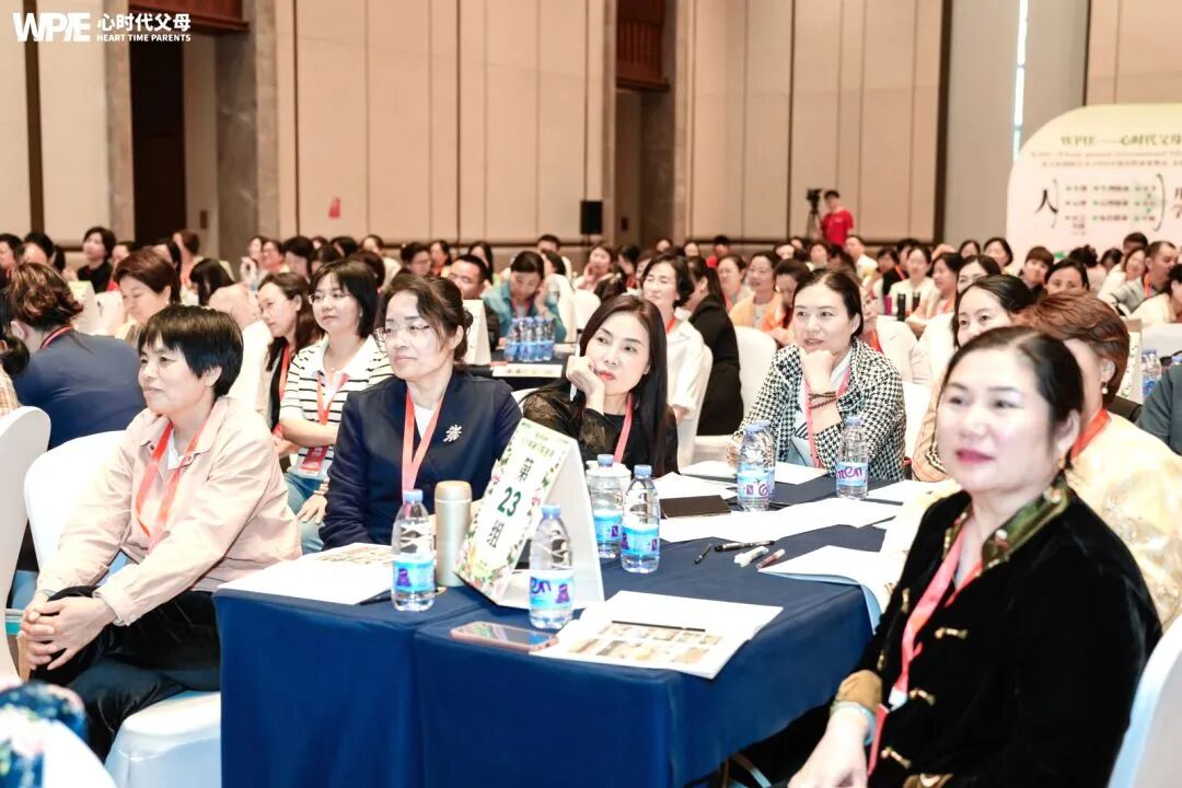 【纪琼院长教育系统方案实操班】一位68岁的老人:“我活这么大,老师、父母都没有教过我,但在心时代,王纪琼院长教会了我……”