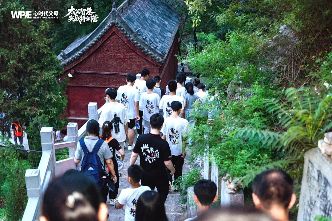 多子女家庭必备“免战牌”——纪琼院长:“不要急着站队,否则就是在亲手制造‘偏心’”