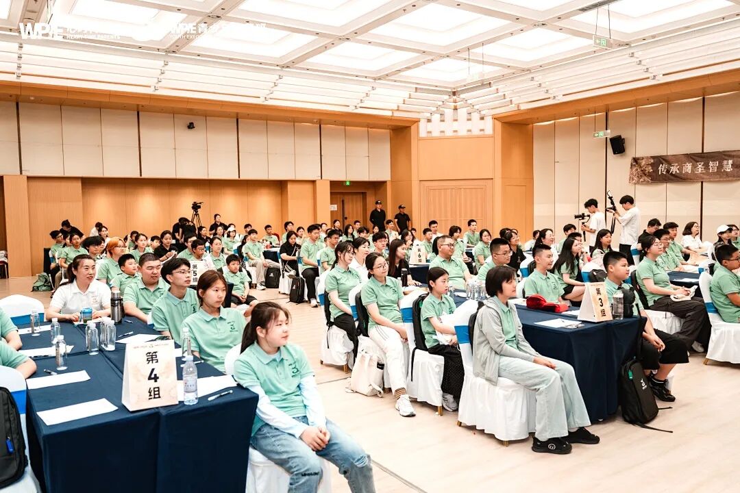 女儿休学1年,沉迷手机——纪琼院长:“别让‘多收1小时手机’的贪念,毁掉你与孩子仅存和好的可能性!”