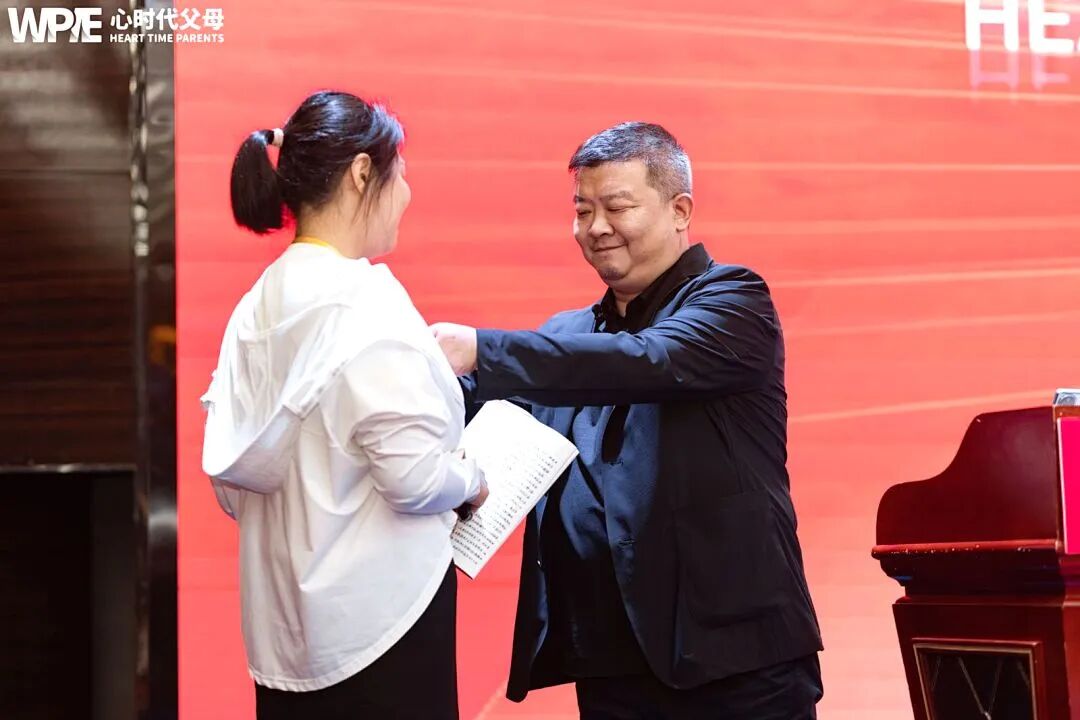 脚步丈量理念,灯光点亮心程:我眼中的王纪琼院长