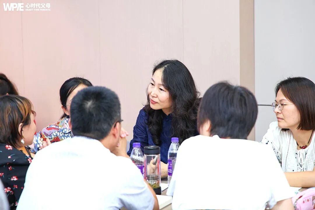 “先把自己照顾好!”佩琳老师的一句话让我明白:“别再用‘贪心’逼走爱你的人!”