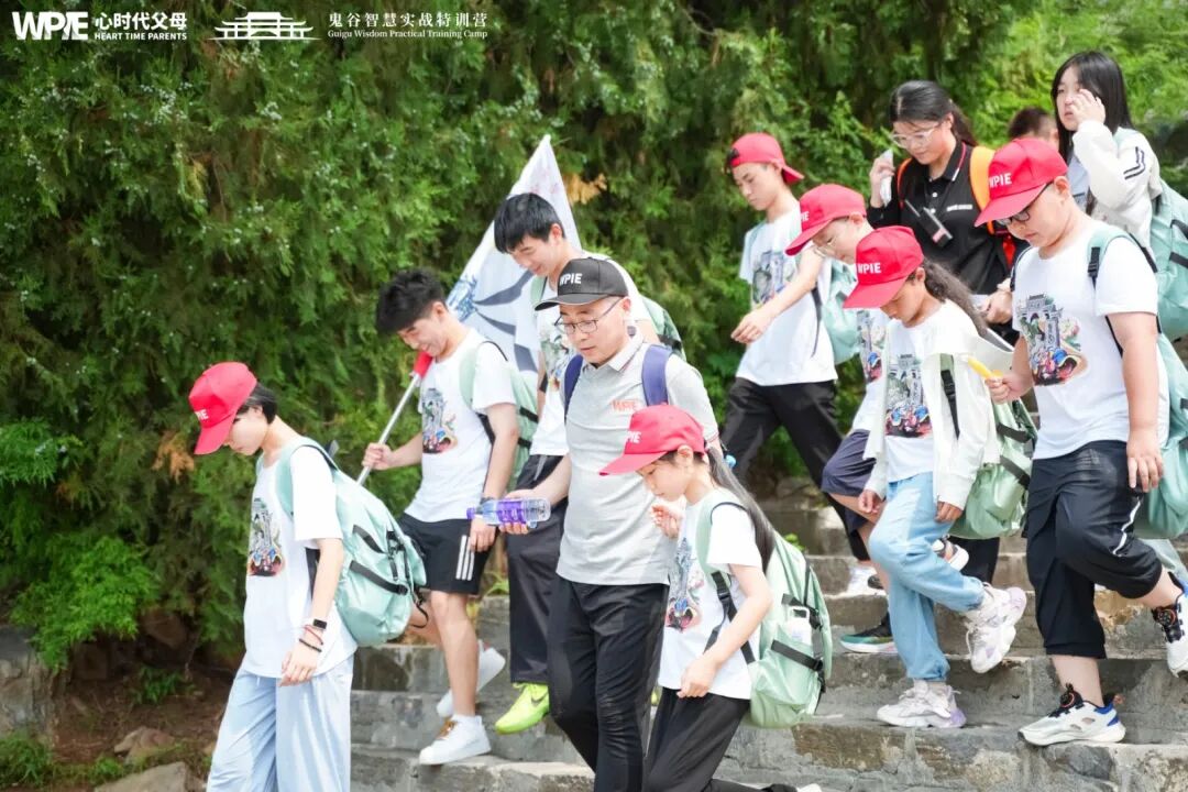 【纪琼院长家庭生态导师班】孩子休学,丈夫崩溃打人,她绝望求助——纪琼院长揭开真相:“孩子休学只是表象!”