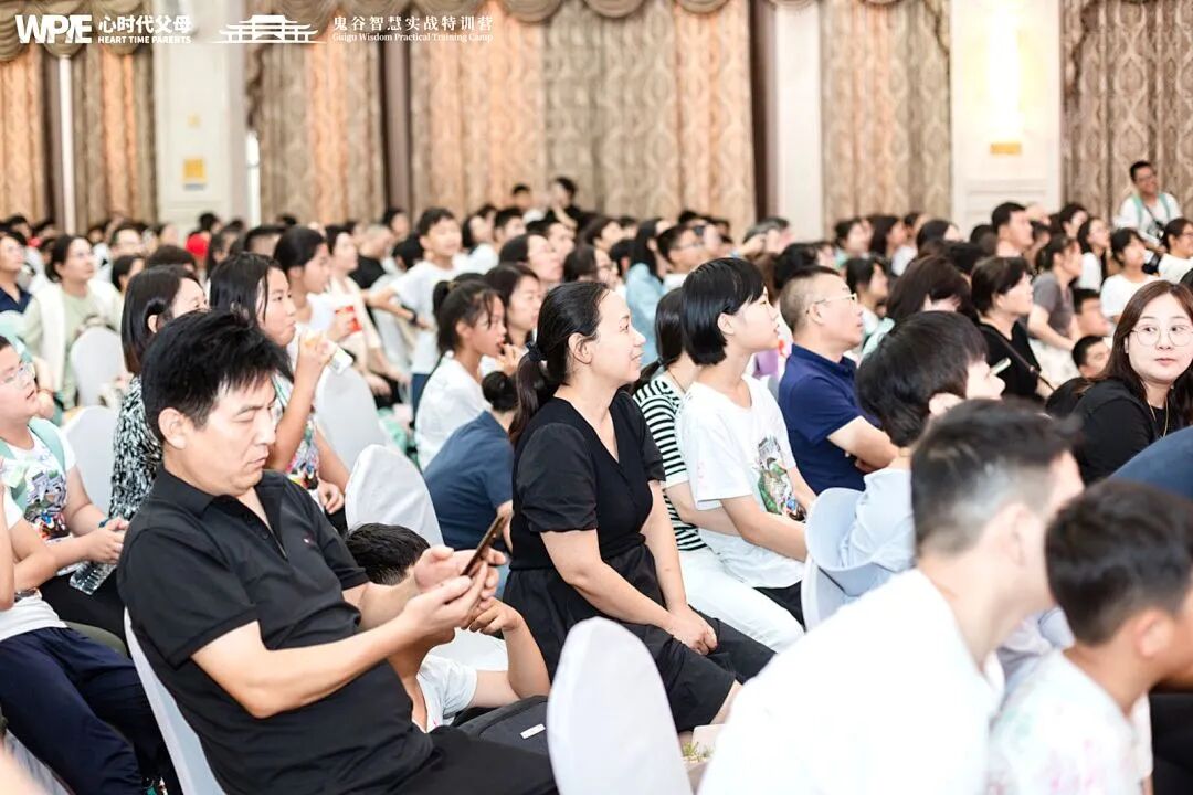 【纪琼院长家庭生态导师班】孩子休学,丈夫崩溃打人,她绝望求助——纪琼院长揭开真相:“孩子休学只是表象!”