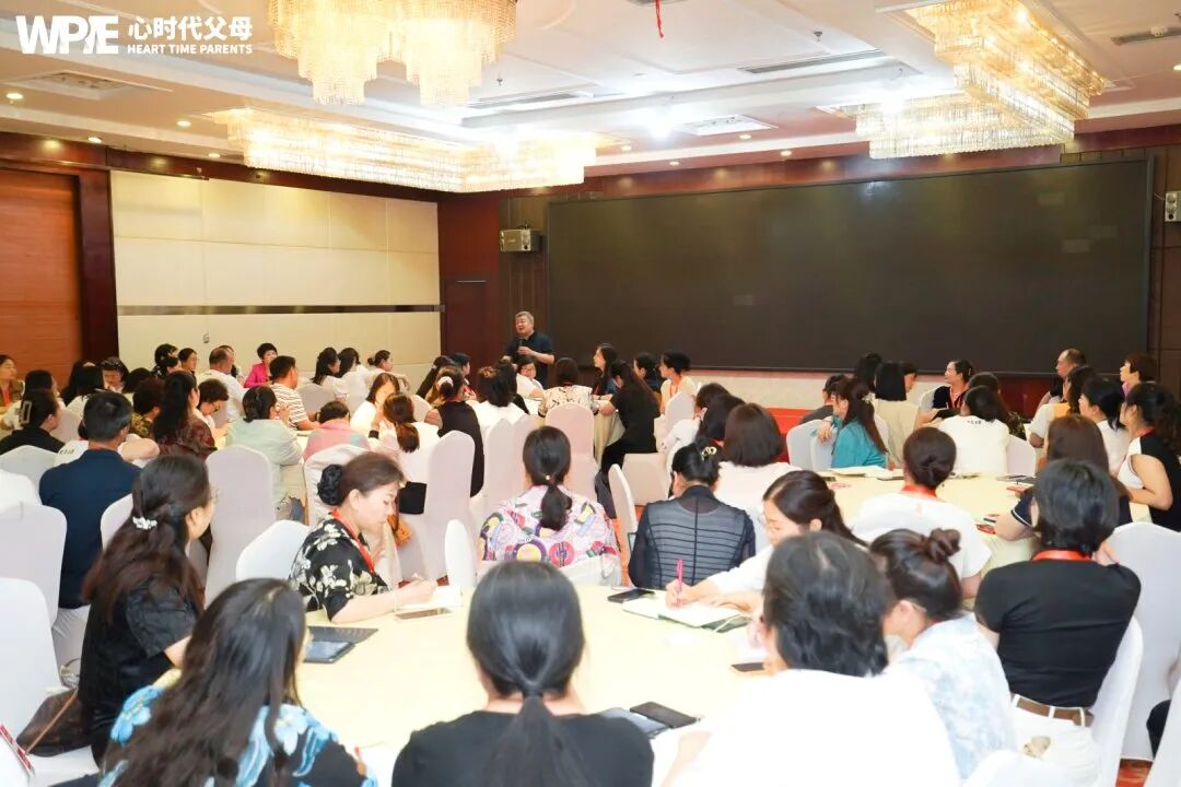 “妈妈,我喜欢那个帅哥!” 这位母亲的回应,十年后让女儿拿下高盛Offer