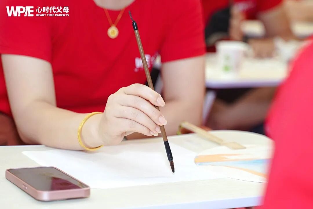 “妈妈,我喜欢那个帅哥!” 这位母亲的回应,十年后让女儿拿下高盛Offer