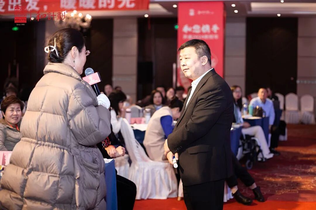 火锅店突然“着火”!——夺门而逃的我和冷静的他们......原来这是我一个人的“火灾演练”