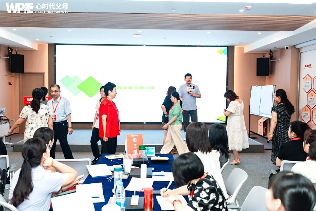 演讲卡壳?张兆鹏老师亲授:“那就直接删稿!没逐字稿也能Hold住全场!”