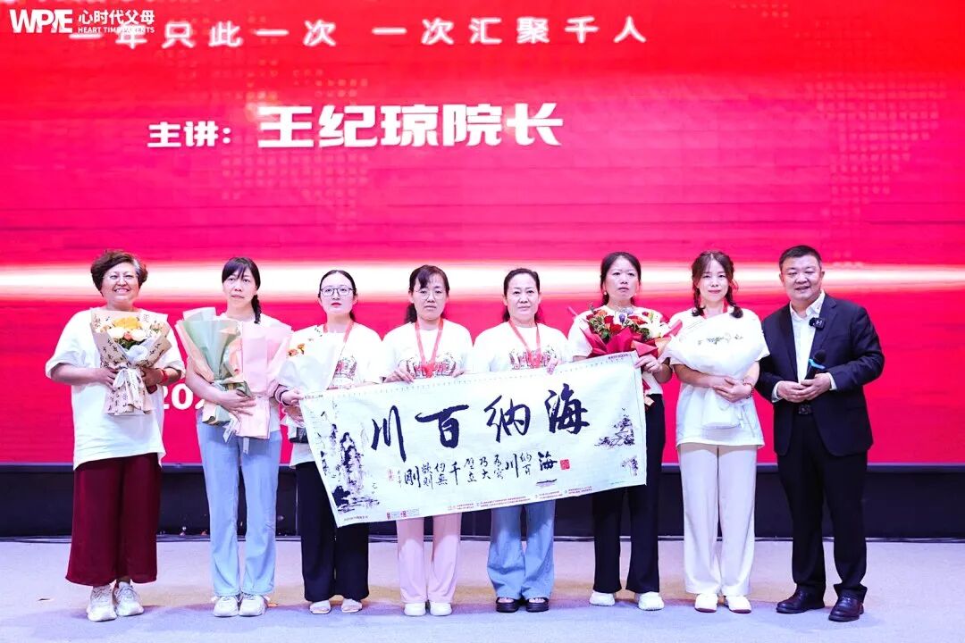 当儿子拿着那张63分的试卷走出校门时,妈妈说:“孩子,你知道吗?你比考90分的人更厉害!”