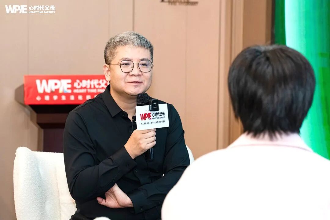 看着70岁的妈妈,我在她耳边说:“妈,我爱你!”——这句话,我用了整整40年!