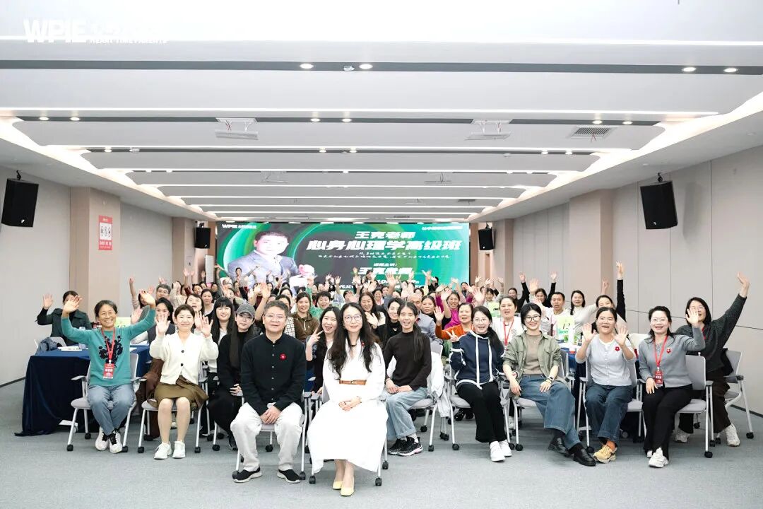 孩子借红领巾要不回来?王克老师说:“红领巾借出去要不回来不是一件小事儿,也不是一件‘破事儿’,而是......”