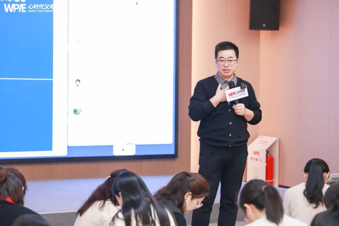 【青少年心理学专业课】孩子已经上了初中,家长学习家庭教育还来得及吗?