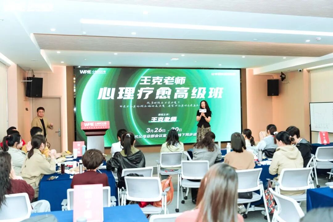 看着70岁的妈妈,我在她耳边说:“妈,我爱你!”——这句话,我用了整整40年!