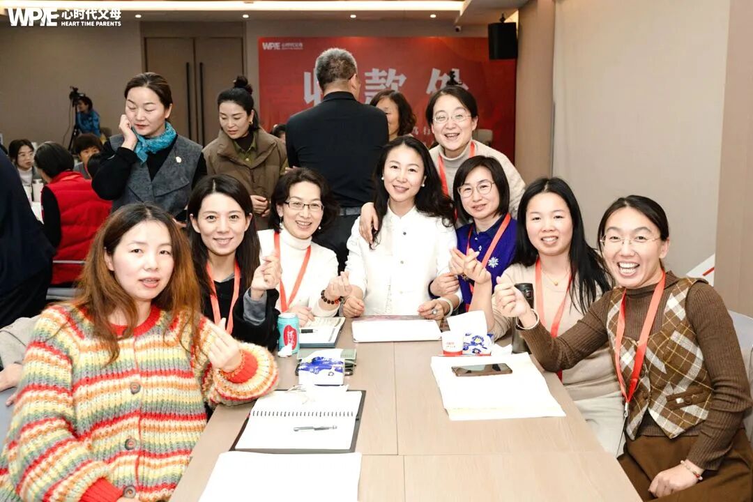 看着70岁的妈妈,我在她耳边说:“妈,我爱你!”——这句话,我用了整整40年!