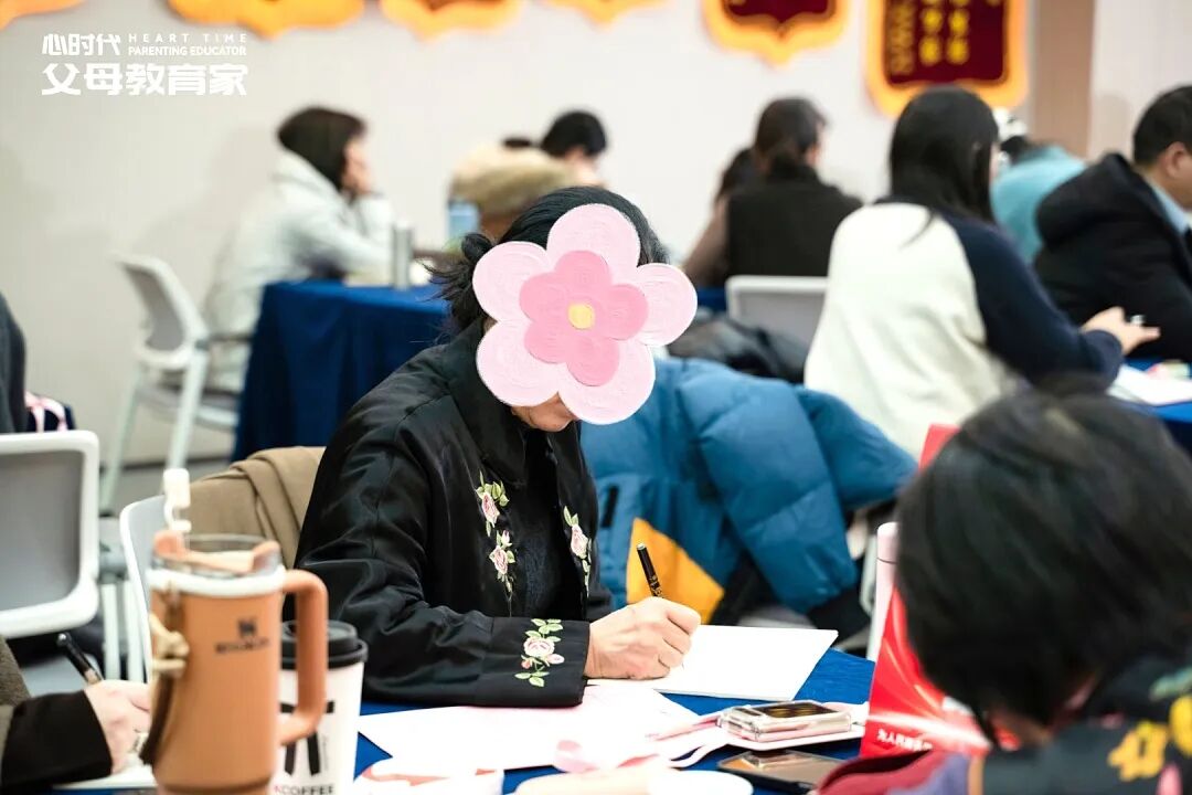 孩子吐槽说:“文聪老师就是这样教你的?”——为什么孩子最讨厌“懂道理”的父母?原因在这里!