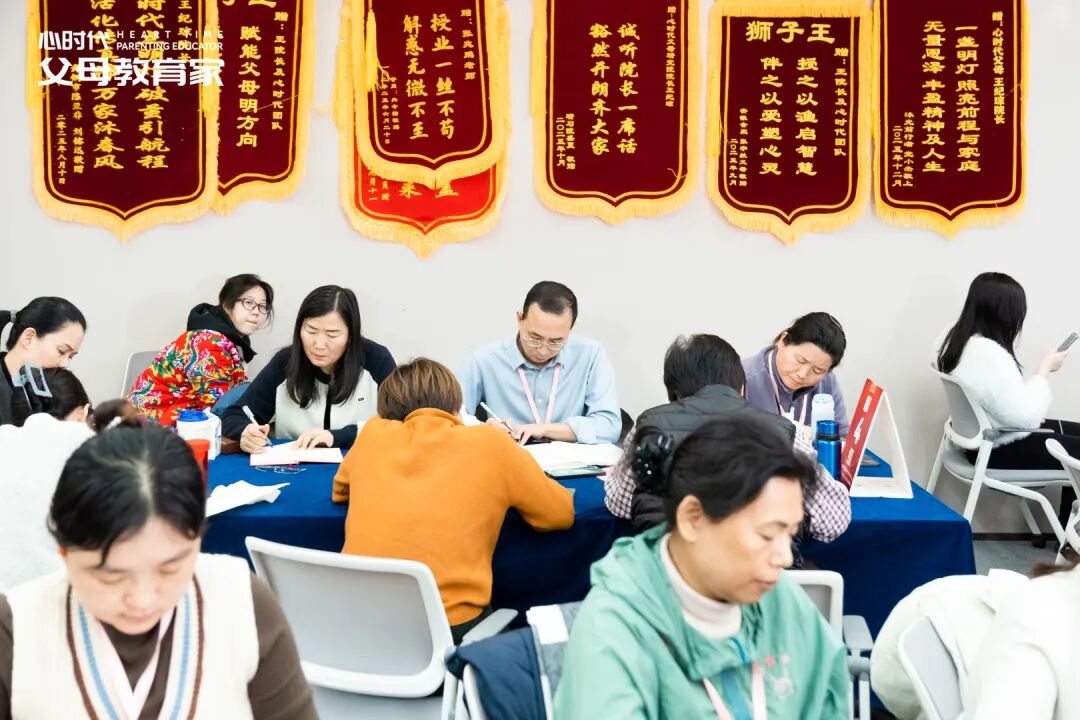 孩子吐槽说:“文聪老师就是这样教你的?”——为什么孩子最讨厌“懂道理”的父母?原因在这里!